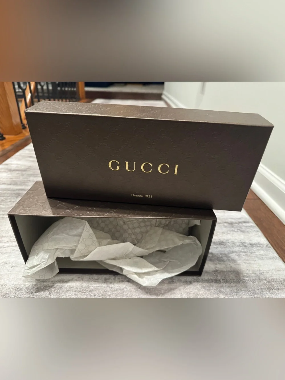 Gucci Brown Box with Gold Logo and Branded Tissue - Picture 4 of 10
